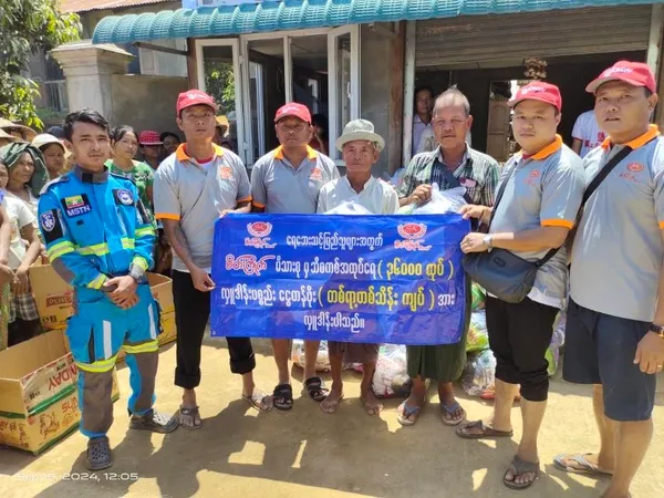 Flood relief donation photo 9